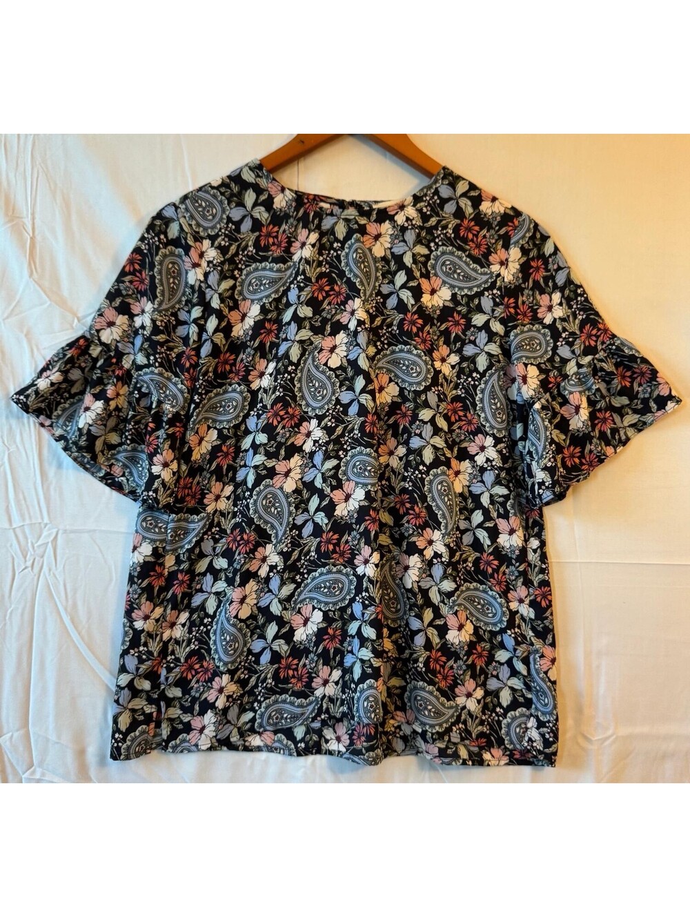 LOFT Top XS Black Floral Paisley Flutter Sleeve Peplum Boho Keyhole